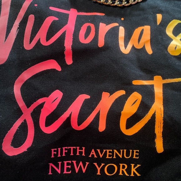 Victoria's Secret Fifth Avenue NY Tote - Picture 1 of 4